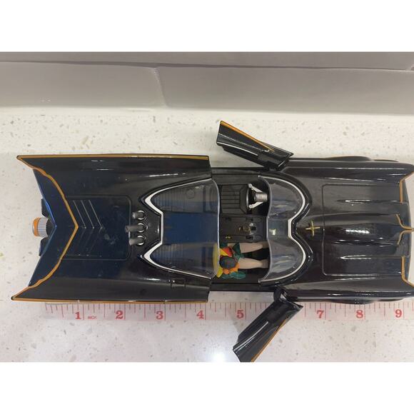 Batman Batmobile 1:24 w/Robin 9 Inches Jada Toys 2 Items - Picture 9 of 9